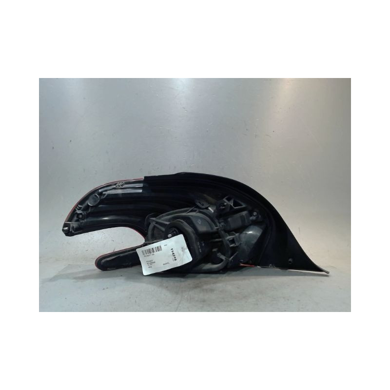 FEU ARRIERE DROIT PEUGEOT 208