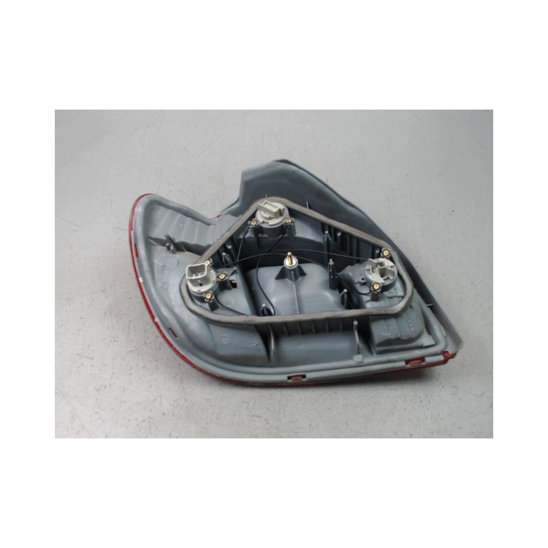 FEU ARRIERE DROIT TOYOTA YARIS I Phase 1 1999-2003
