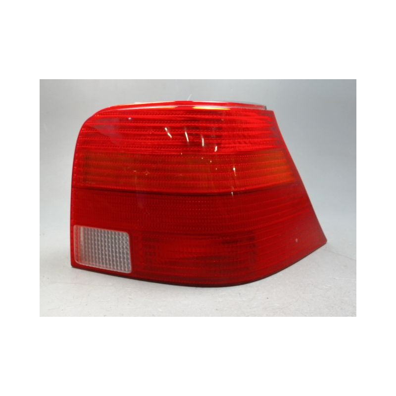 FEU ARRIERE DROIT VOLKSWAGEN GOLF IV 98-2004