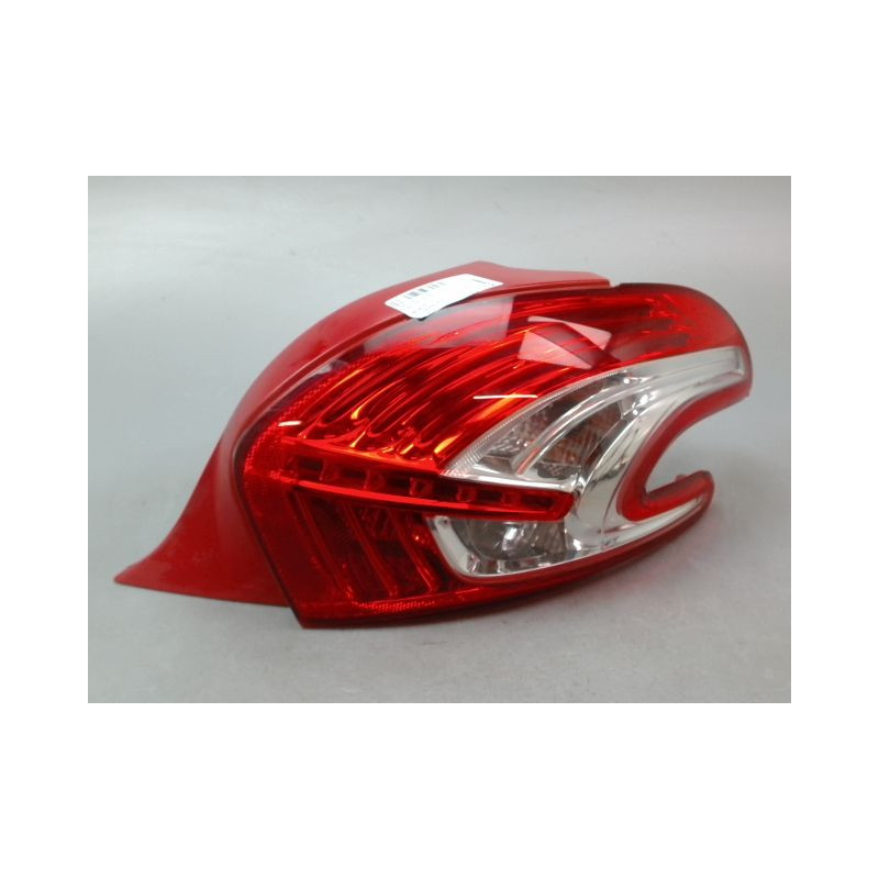 FEU ARRIERE DROIT PEUGEOT 208 Phase 1 2012-...