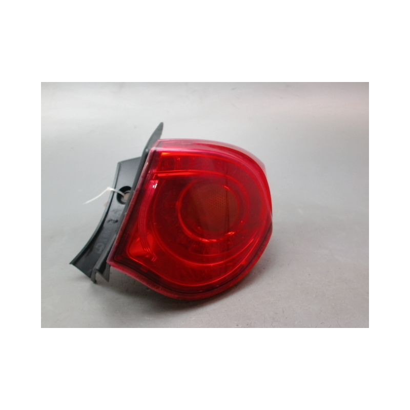 FEU ARRIERE DROIT ALFA ROMEO GUILIETTA 2010-