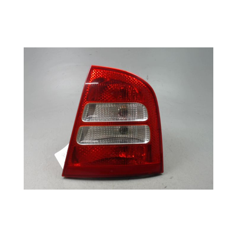FEU ARRIERE DROIT SKODA OCTAVIA I Phase 2 2000-2010