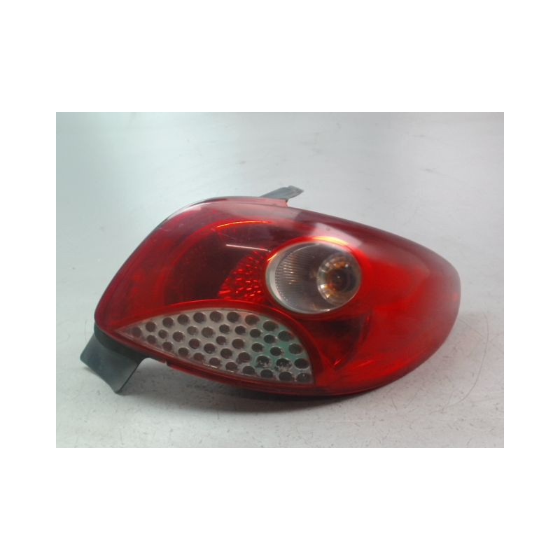 FEU ARRIERE DROIT PEUGEOT 206+