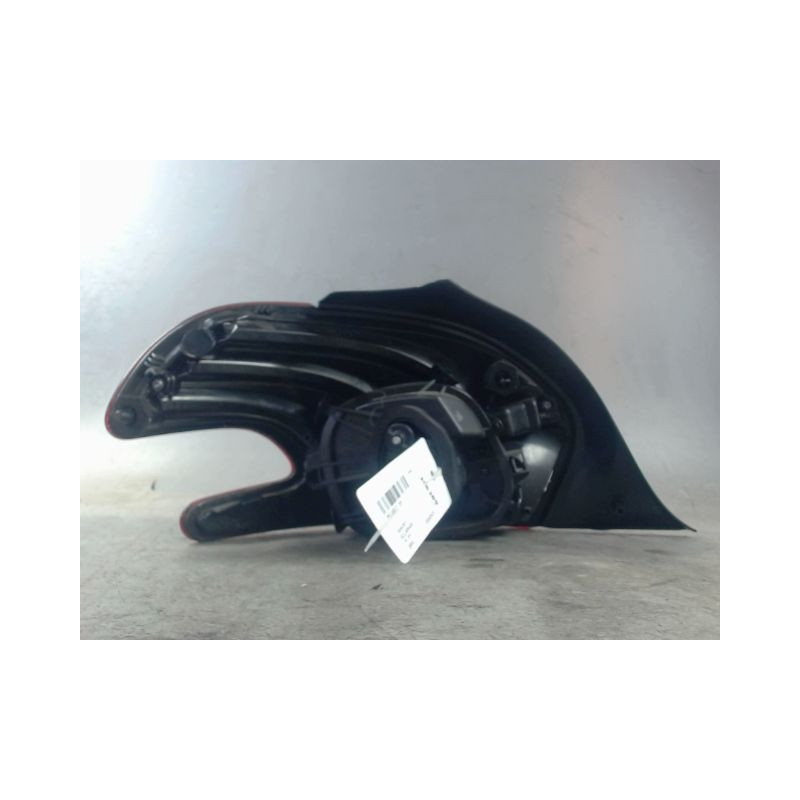 FEU ARRIERE DROIT PEUGEOT 208
