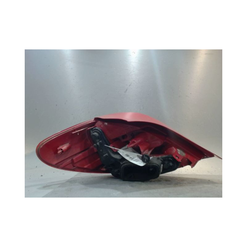 FEU ARRIERE DROIT PEUGEOT 207