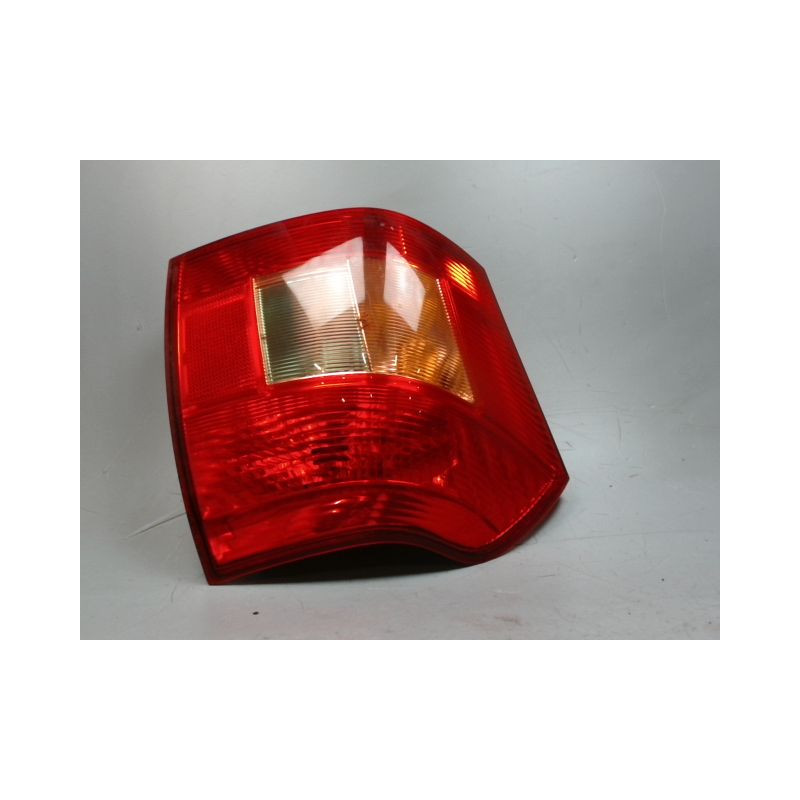 FEU ARRIERE DROIT TOYOTA COROLLA 2002-
