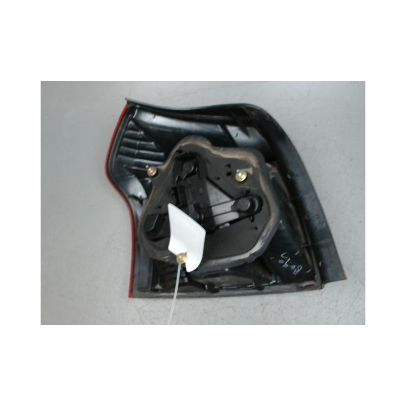 FEU ARRIERE DROIT TOYOTA COROLLA 2002-
