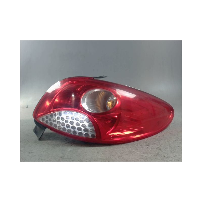 FEU ARRIERE DROIT PEUGEOT 206+ 2009-