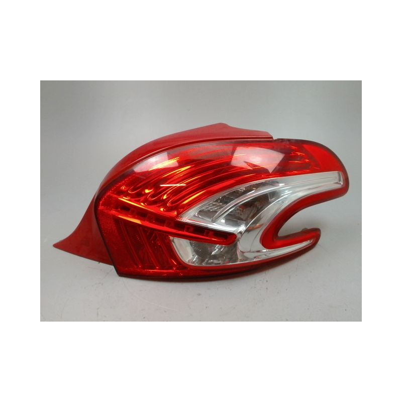 FEU ARRIERE DROIT PEUGEOT 208 Phase 1 2012-...