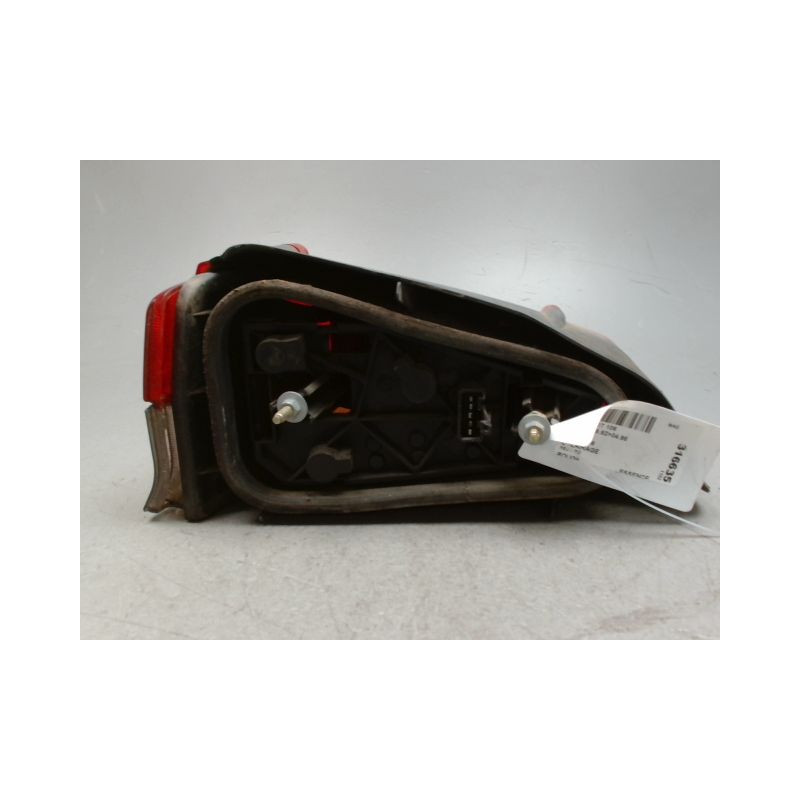 FEU ARRIERE DROIT PEUGEOT 106 92-96