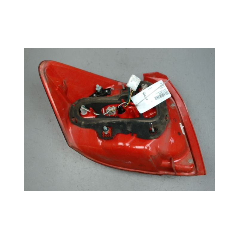 FEU ARRIERE DROIT TOYOTA AURIS 2010-