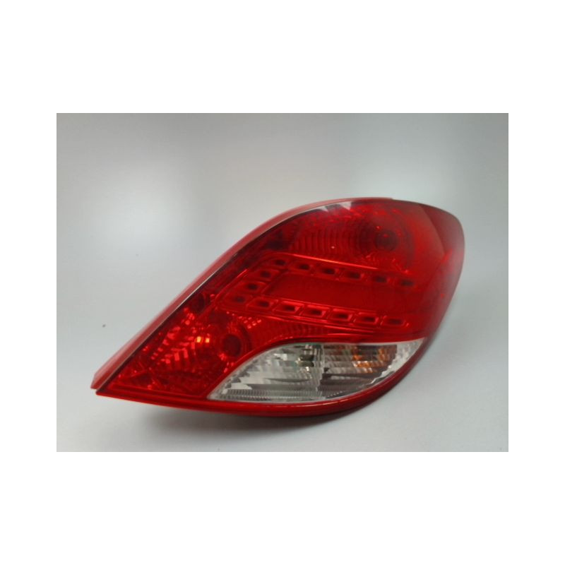 FEU ARRIERE DROIT PEUGEOT 207 2006-2013