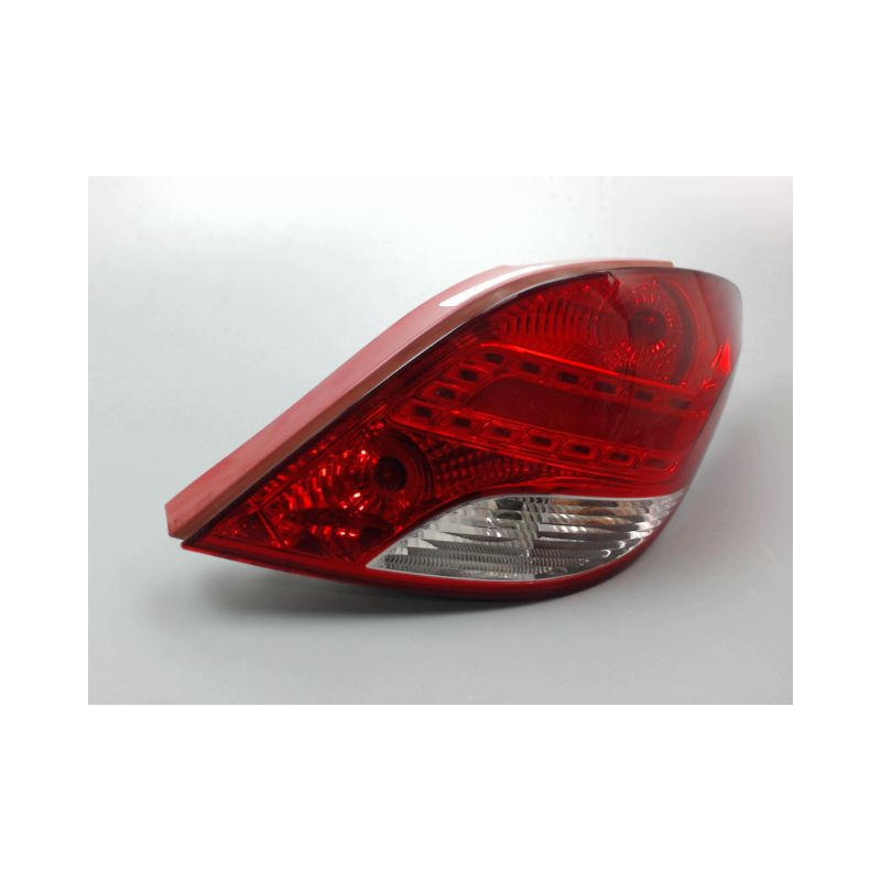 FEU ARRIERE DROIT PEUGEOT 207 2006-2013