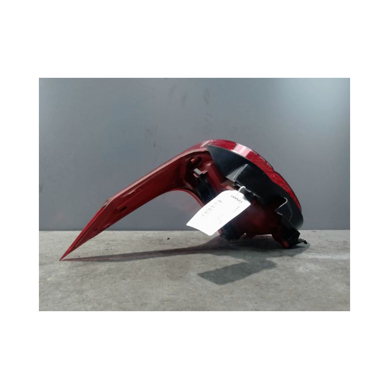 FEU ARRIERE DROIT PEUGEOT 5008 2009-