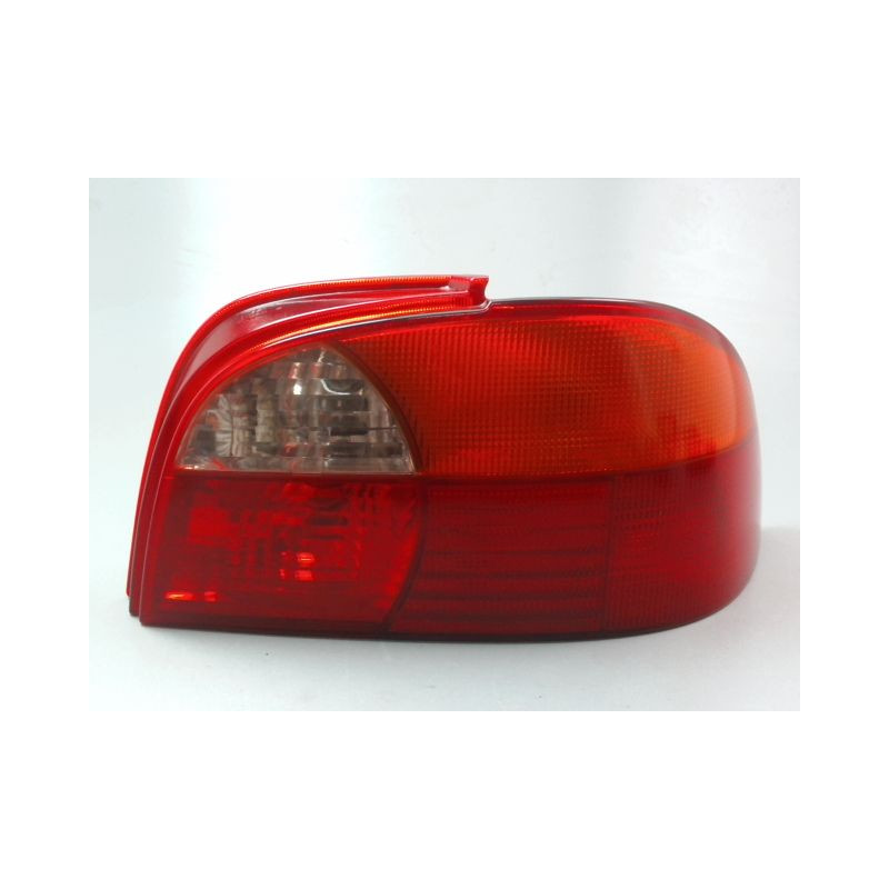 FEU ARRIERE DROIT TOYOTA AVENSIS 2000-2003