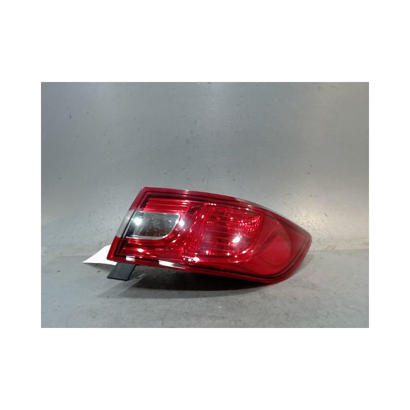 FEU ARRIERE DROIT RENAULT CLIO