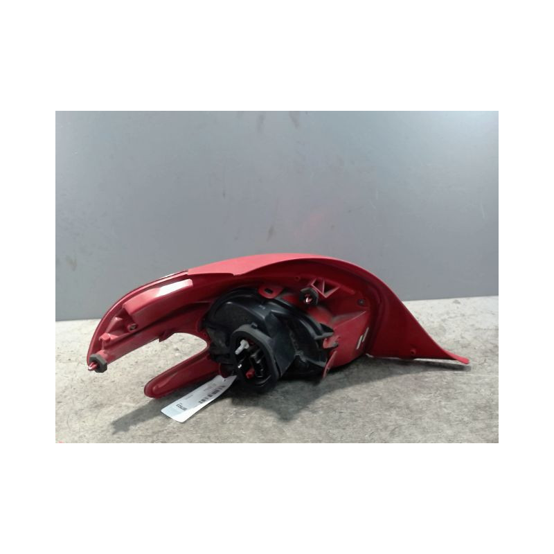 FEU ARRIERE DROIT PEUGEOT 208