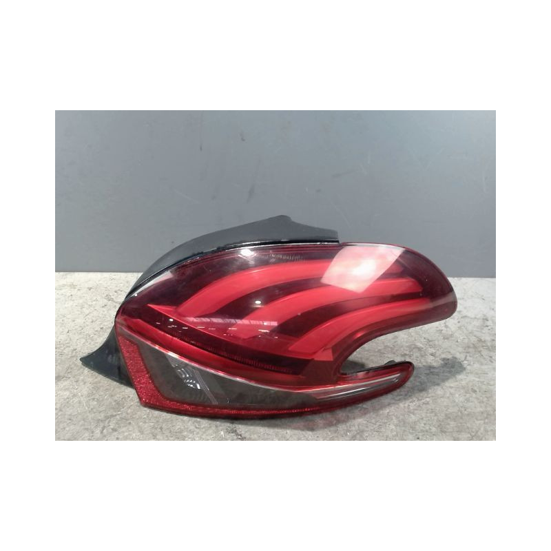 FEU ARRIERE DROIT PEUGEOT 208