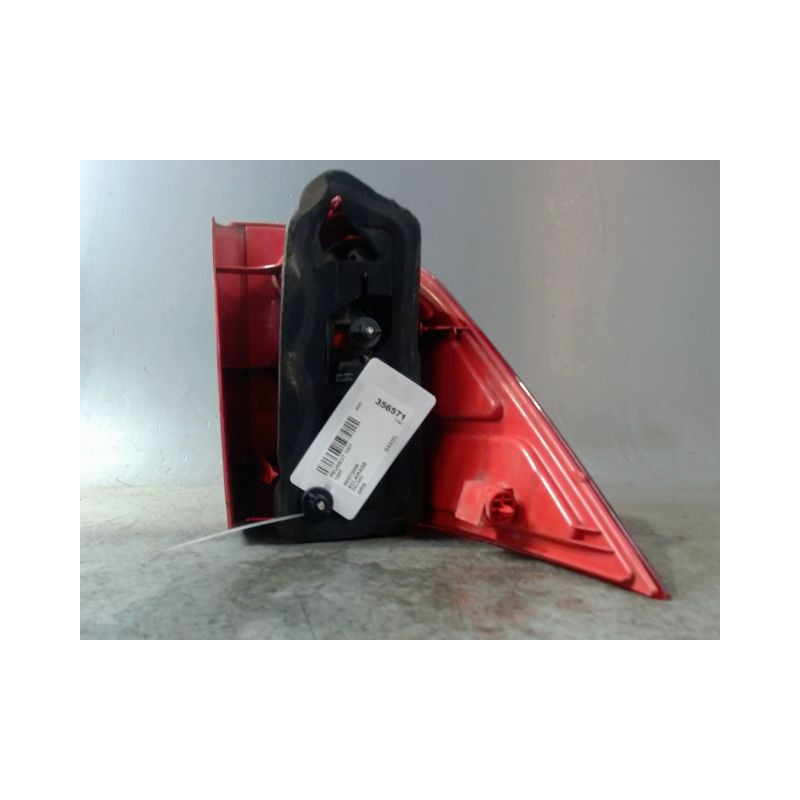FEU ARRIERE DROIT PEUGEOT 1007