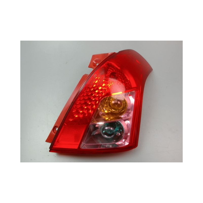 FEU ARRIERE DROIT SUZUKI SWIFT III 2005-2011