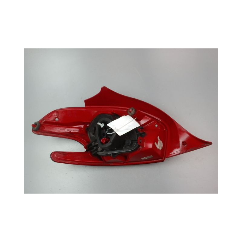 FEU ARRIERE DROIT PEUGEOT 208 Phase 1 2012-...