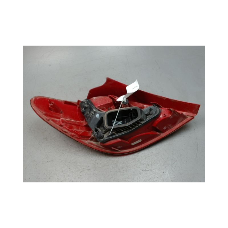 FEU ARRIERE DROIT PEUGEOT 207 5P