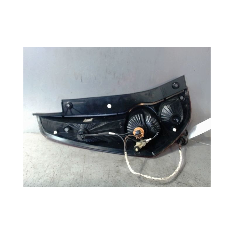 FEU ARRIERE DROIT OPEL AGILA