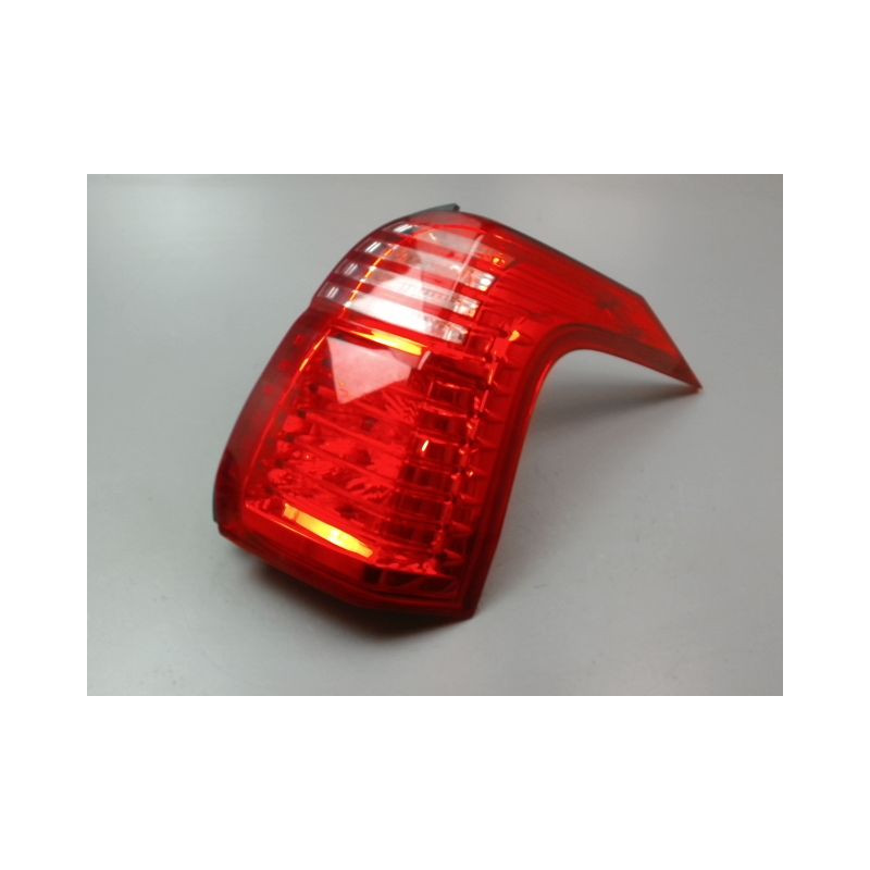 FEU ARRIERE DROIT PEUGEOT 5008 MONOSP. I Phase 1 2009-2013