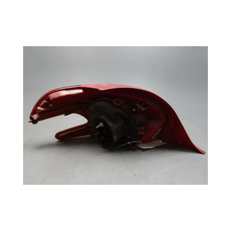 FEU ARRIERE DROIT PEUGEOT 208