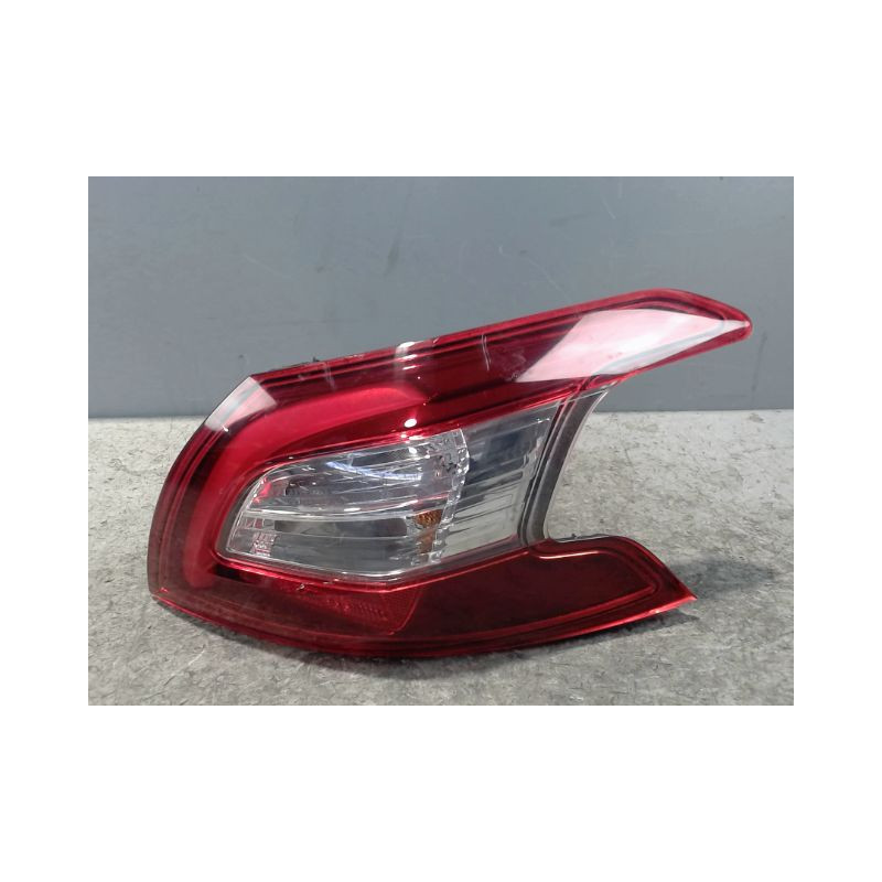 FEU ARRIERE DROIT PEUGEOT 308 2011-