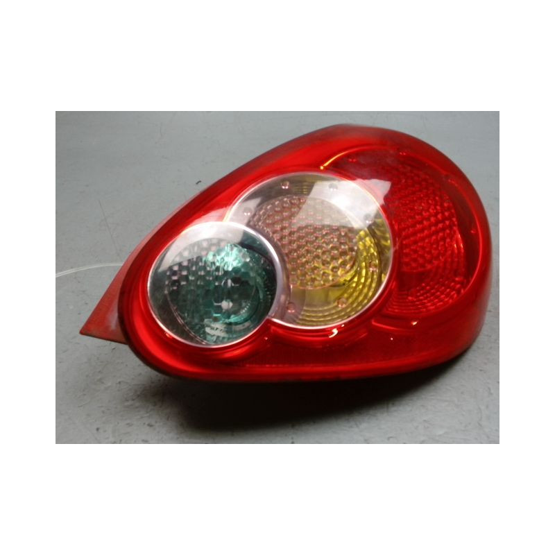 FEU ARRIERE DROIT TOYOTA AYGO 5P