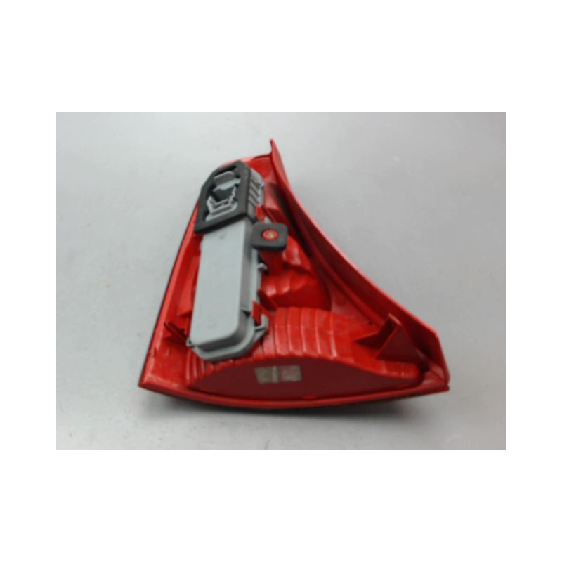 FEU ARRIERE DROIT RENAULT CLIO II Phase 2 2001-2006