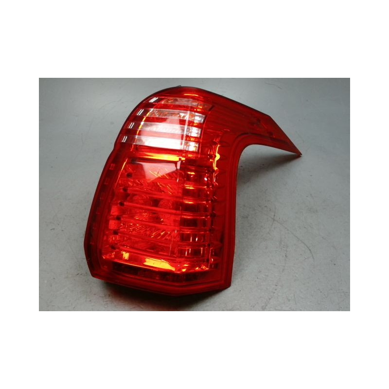 FEU ARRIERE DROIT PEUGEOT 5008 2009-
