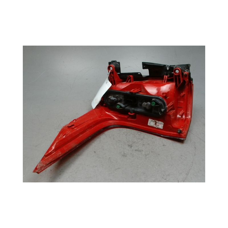 FEU ARRIERE DROIT PEUGEOT 5008 2009-