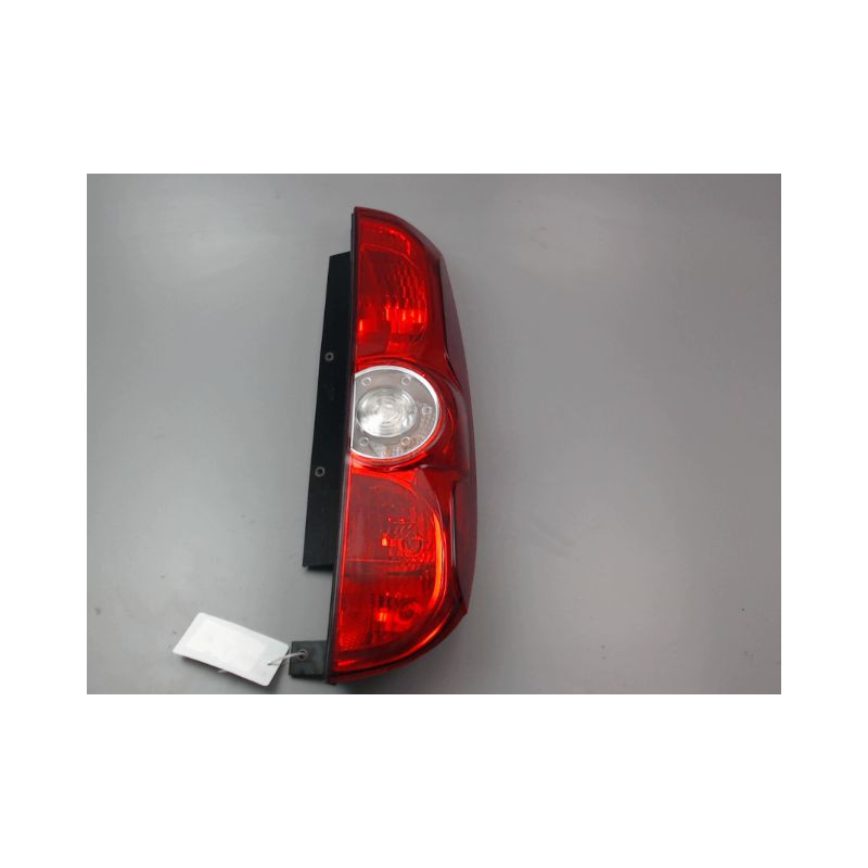 FEU ARRIERE DROIT OPEL COMBO CARGO 2003-