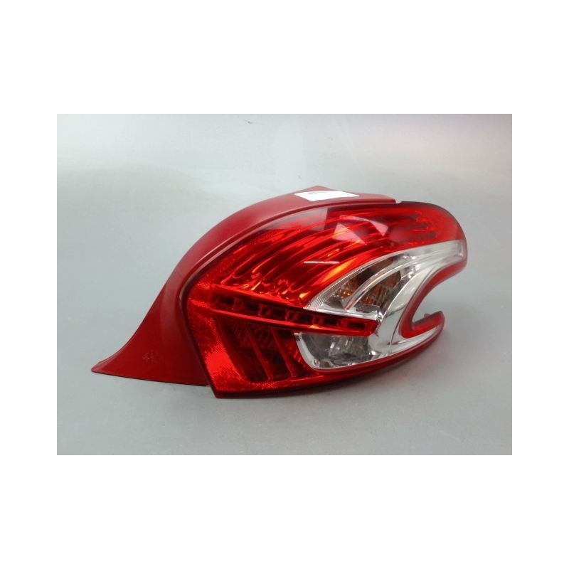 FEU ARRIERE DROIT PEUGEOT 208 Phase 1 2012-...
