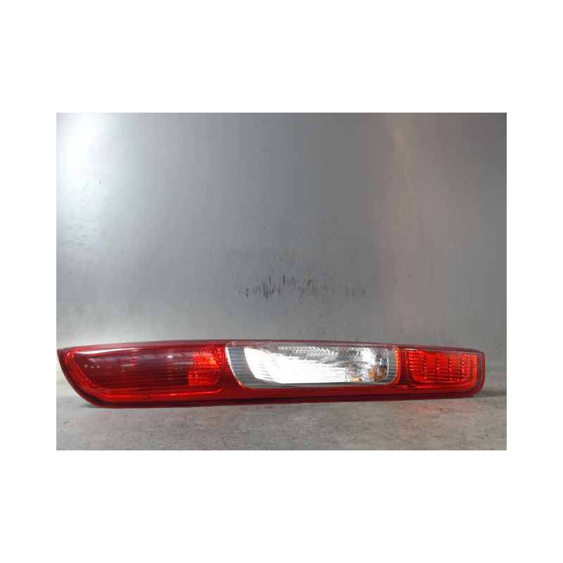 FEU ARRIERE DROIT FORD FOCUS 04-07