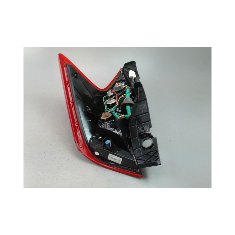 FEU ARRIERE DROIT NISSAN NOTE