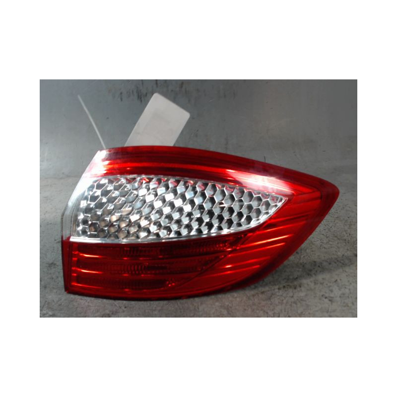 FEU ARRIERE DROIT FORD MONDEO SW 2007-