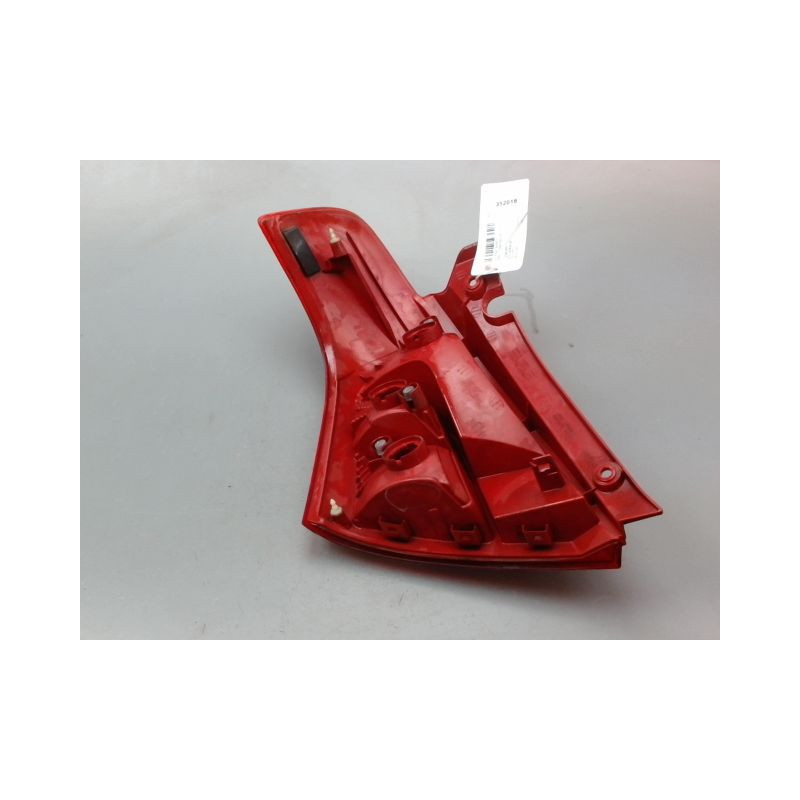 FEU ARRIERE DROIT SUZUKI SWIFT III 2005-2011