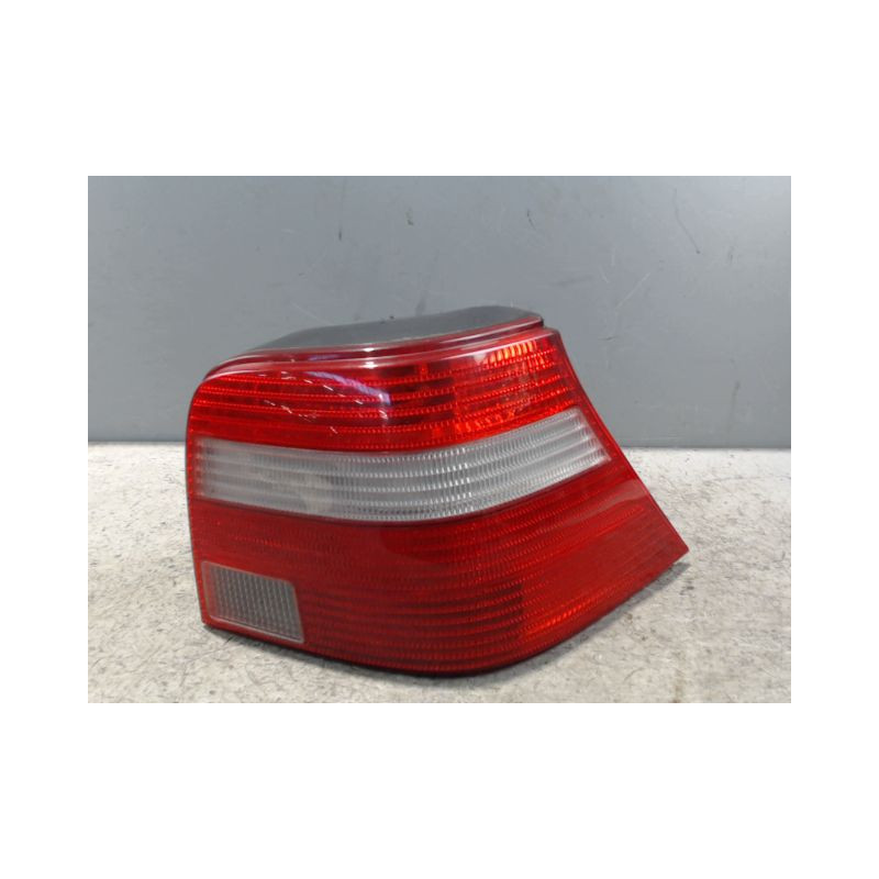 FEU ARRIERE DROIT VOLKSWAGEN GOLF IV 98-2004