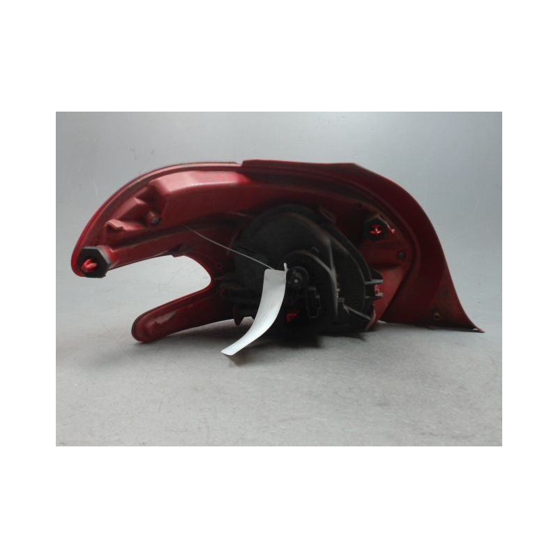 FEU ARRIERE DROIT PEUGEOT 208