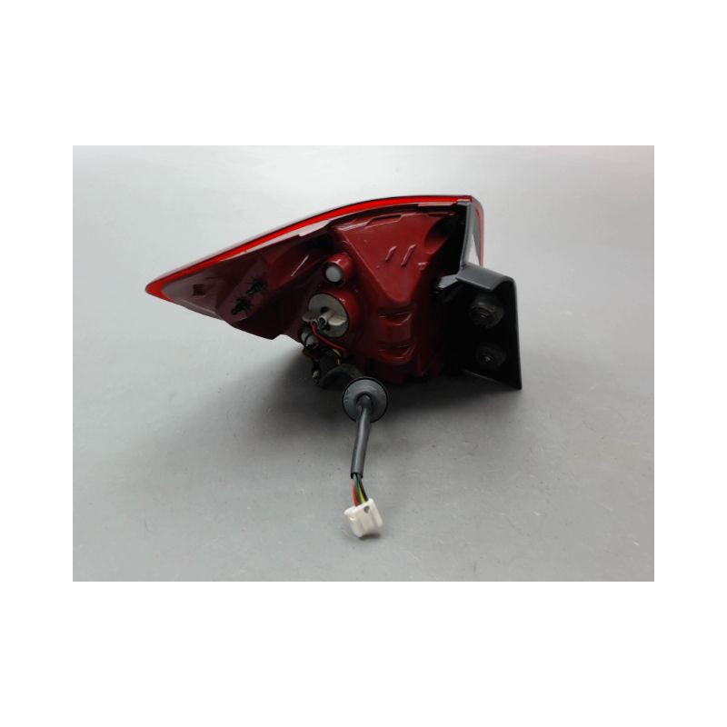 FEU ARRIERE DROIT KIA RIO 2005-