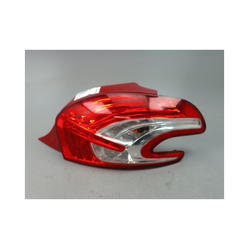 FEU ARRIERE DROIT PEUGEOT 208 Phase 1 2012-...