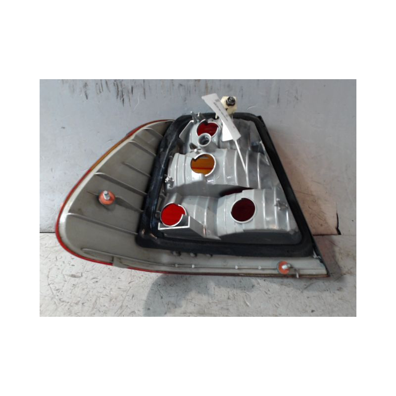 FEU ARRIERE DROIT BMW SERIE 3 (E46) 01-2005