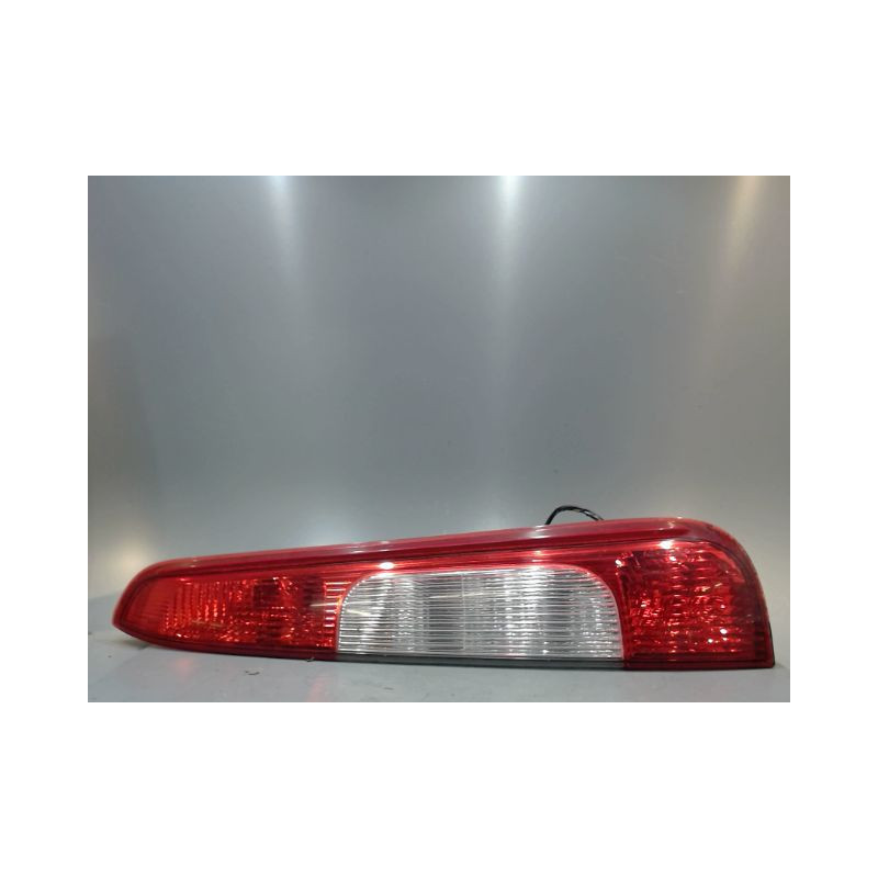 FEU ARRIERE DROIT FORD C-MAX
