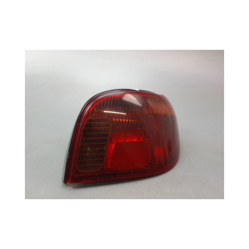 FEU ARRIERE DROIT TOYOTA YARIS I Phase 2 2003-2005