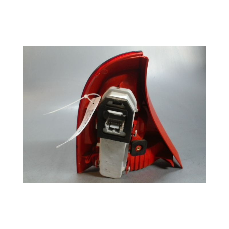 FEU ARRIERE DROIT RENAULT CLIO II PH.2 01-06