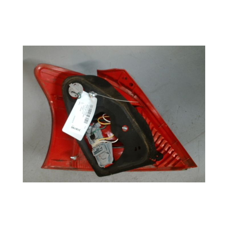 FEU ARRIERE DROIT TOYOTA YARIS 2005-