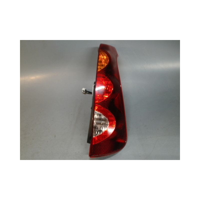 FEU ARRIERE DROIT NISSAN NOTE